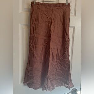 Mauve silk midi skirt with slit